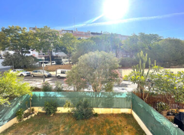 Простора квартира в Естепоні з терасою 123 кв.м.