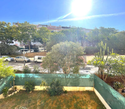 Простора квартира в Естепоні з терасою 123 кв.м.