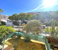 Простора квартира в Естепоні з терасою 123 кв.м.