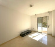 Простора квартира в Естепоні з терасою 123 кв.м.