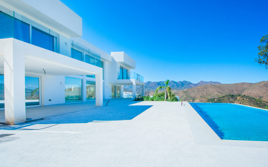 Престижна вілла в Ла Майрена, 712 кв.м з терасою