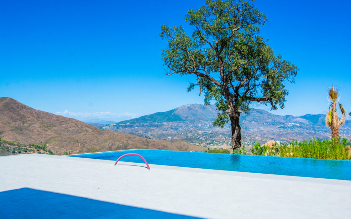 Престижна вілла в Ла Майрена, 712 кв.м з терасою