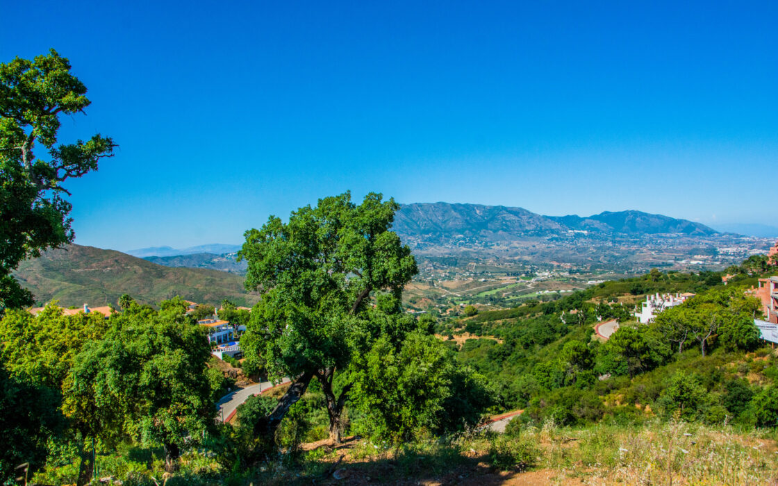 Вилла с террасой и видом на море в Марбелье 494 кв.м.