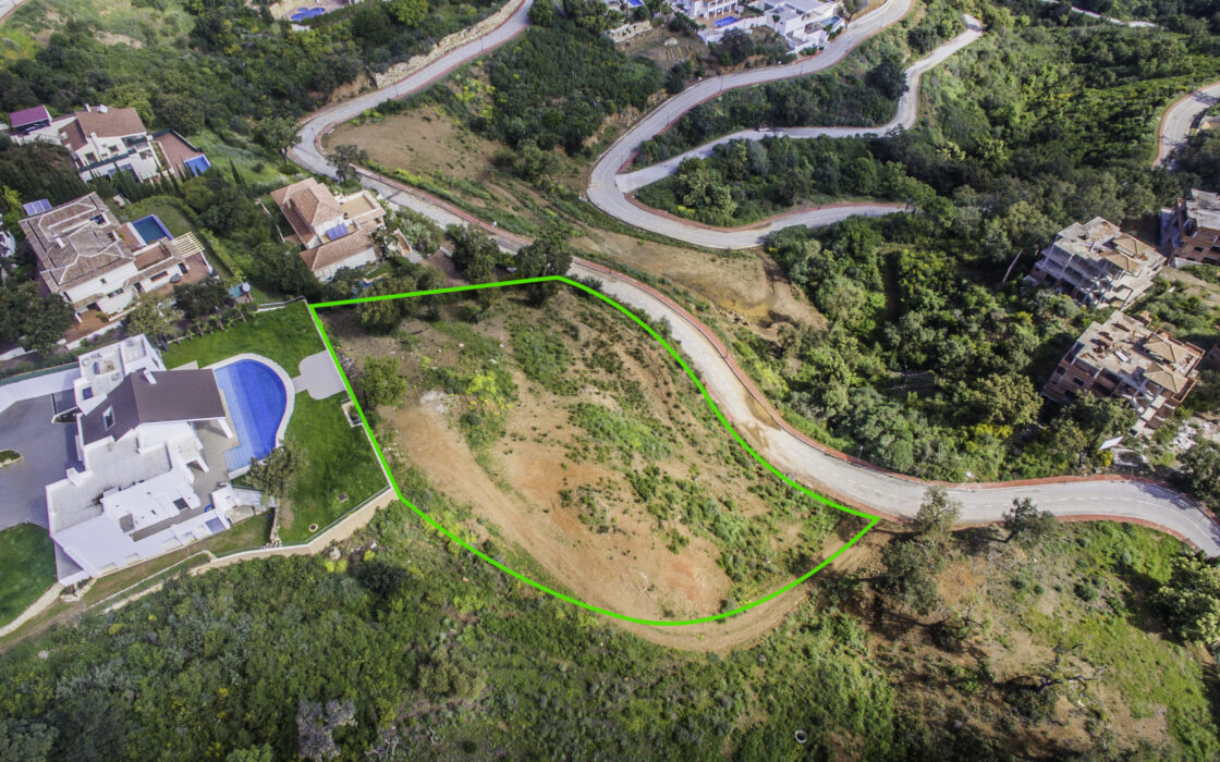 Вилла с террасой и видом на море в Марбелье 494 кв.м.