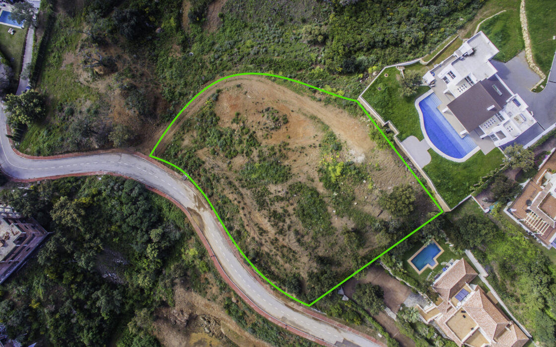 Вилла с террасой и видом на море в Марбелье 494 кв.м.