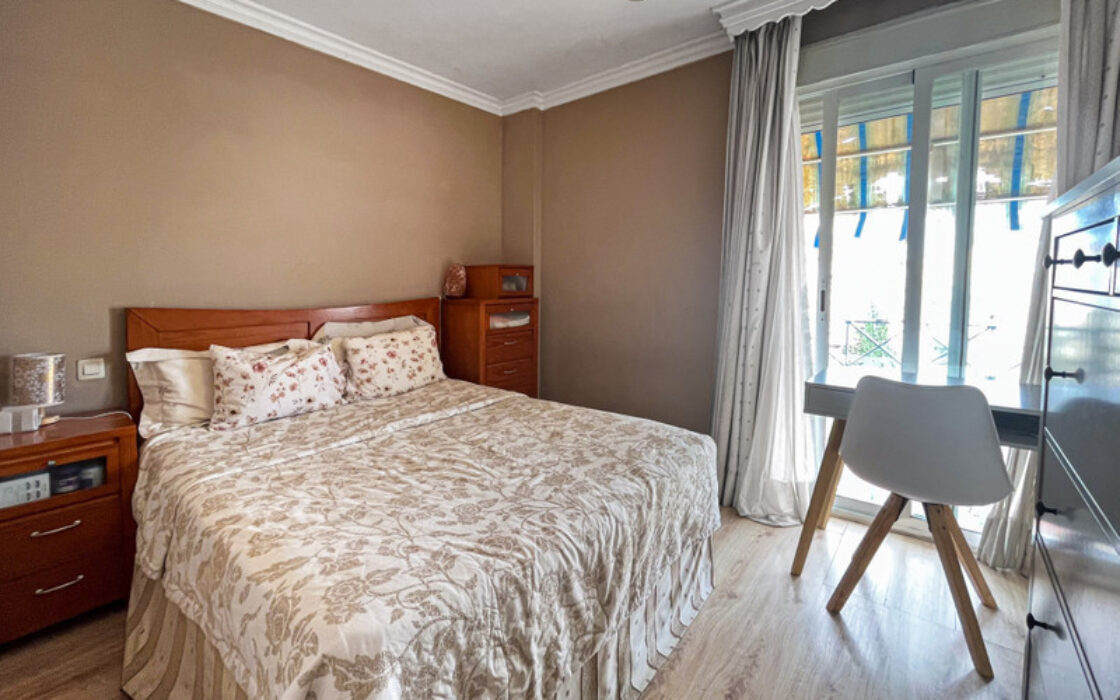 Апартаменти 95 кв.м з меблями в Естепоні біля моря