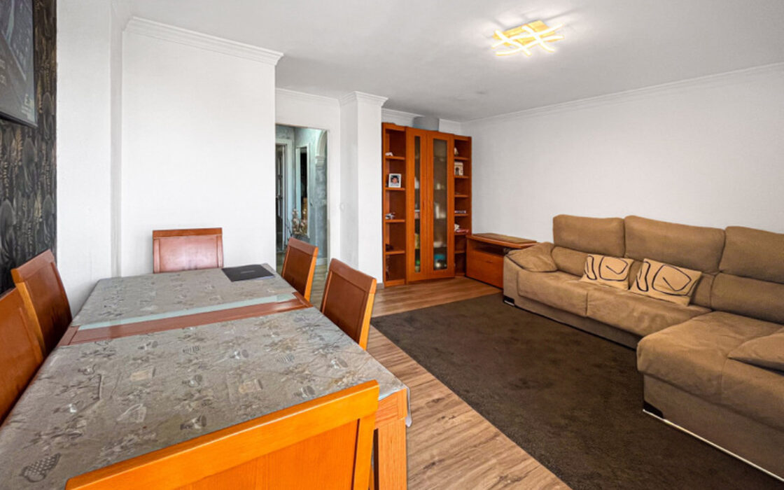 Апартаменти 95 кв.м з меблями в Естепоні біля моря