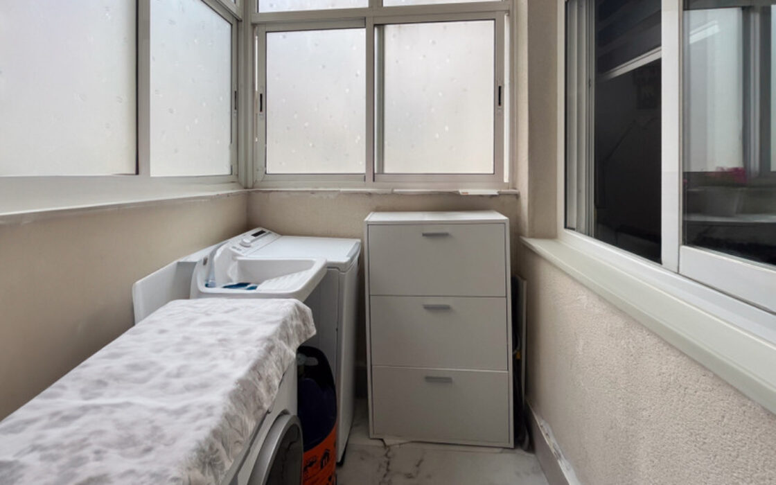 Апартаменти 95 кв.м з меблями в Естепоні біля моря