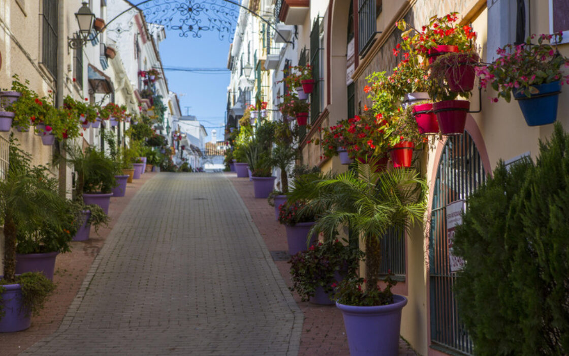 Апартаменти 95 кв.м з меблями в Естепоні біля моря