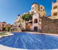 Апартаменти з терасою в Естепоні 136 кв.м 3 кімнати