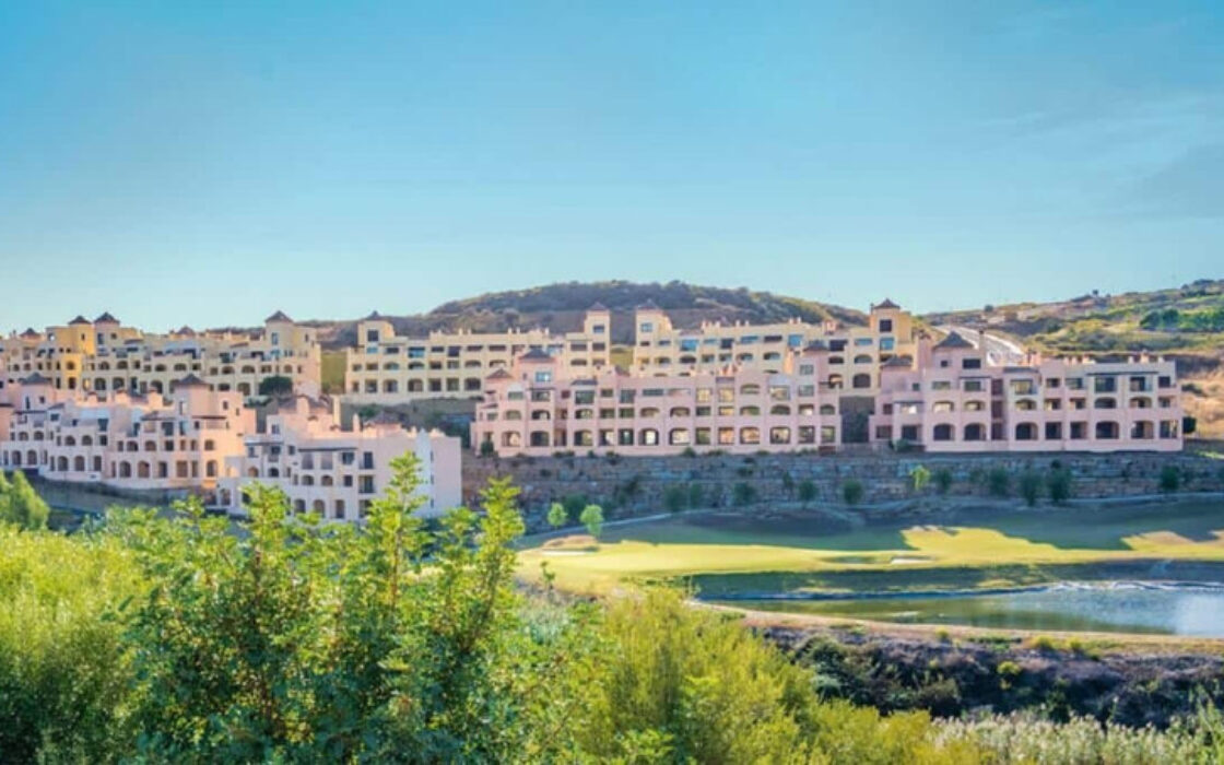 Апартаменти з терасою в Естепоні 136 кв.м 3 кімнати