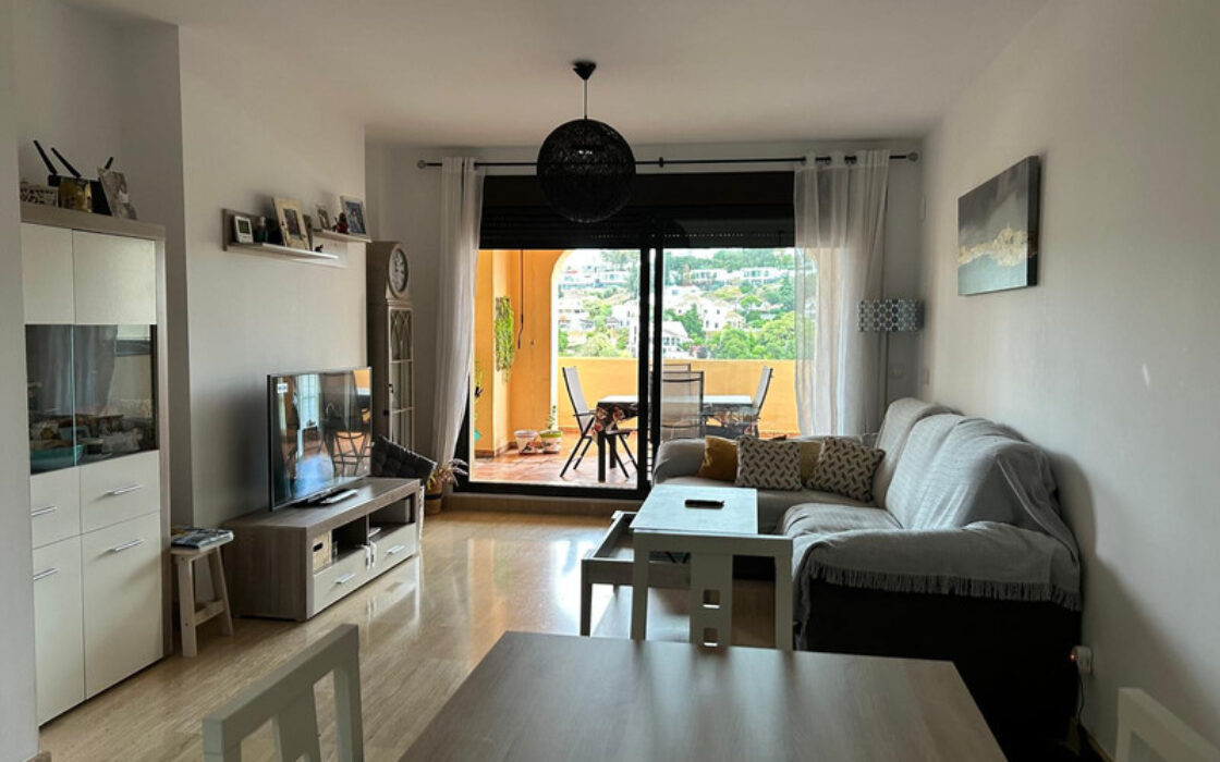 Апартаменти з терасою в Естепоні 136 кв.м 3 кімнати