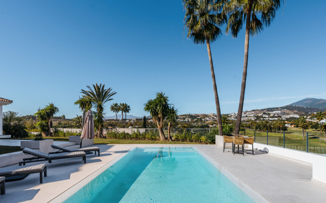 Вілла з 5 спальнями в Лос-Наранхос, тераса, 404 кв.м