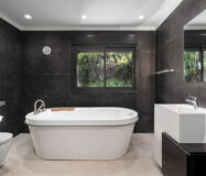 Вілла з 5 спальнями в Лос-Наранхос, тераса, 404 кв.м