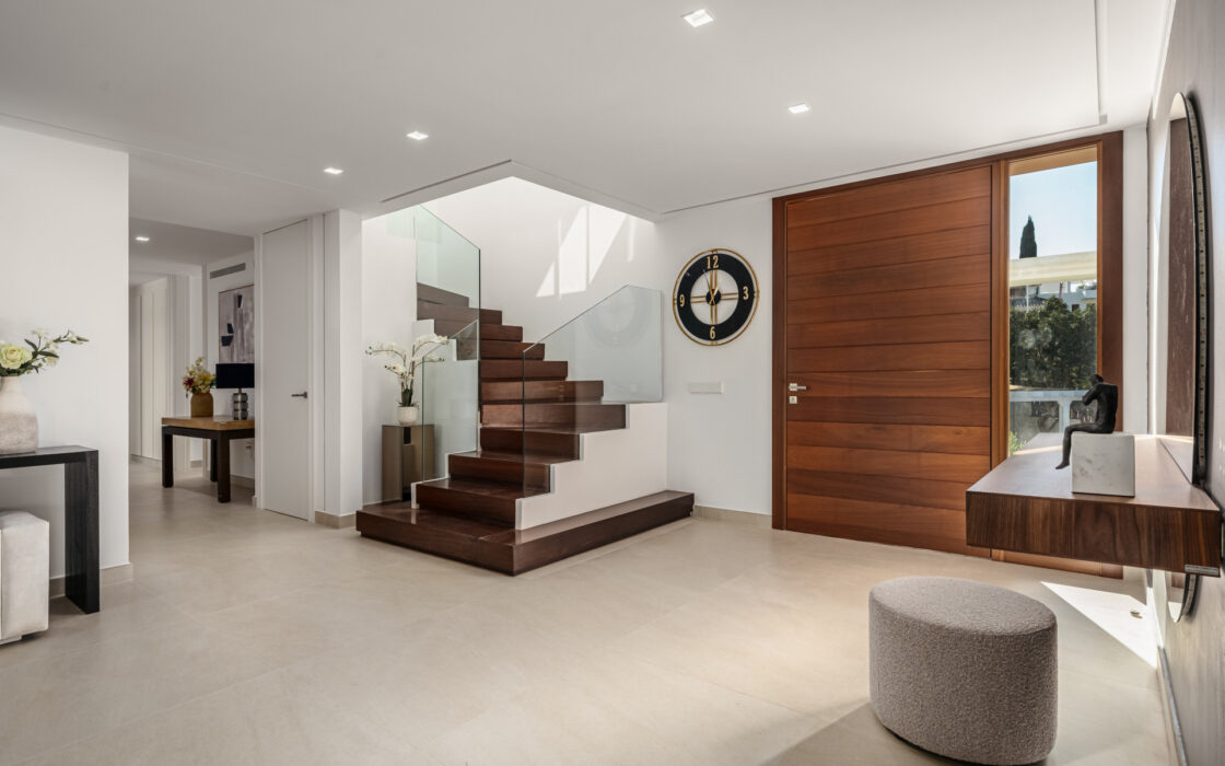 Вілла з 5 спальнями в Лос-Наранхос, тераса, 404 кв.м