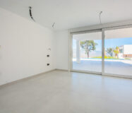 Роскошная вилла в тихом районе Бенальмадены с террасой 260 кв.м