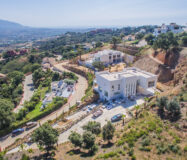 Роскошная вилла в тихом районе Бенальмадены с террасой 260 кв.м