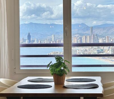 Три квартири в Бенідормі з орендним бізнесом біля моря