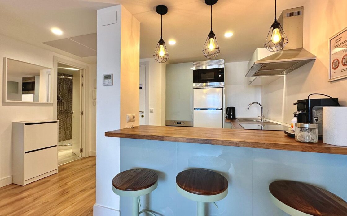 Три квартири в Бенідормі з орендним бізнесом біля моря