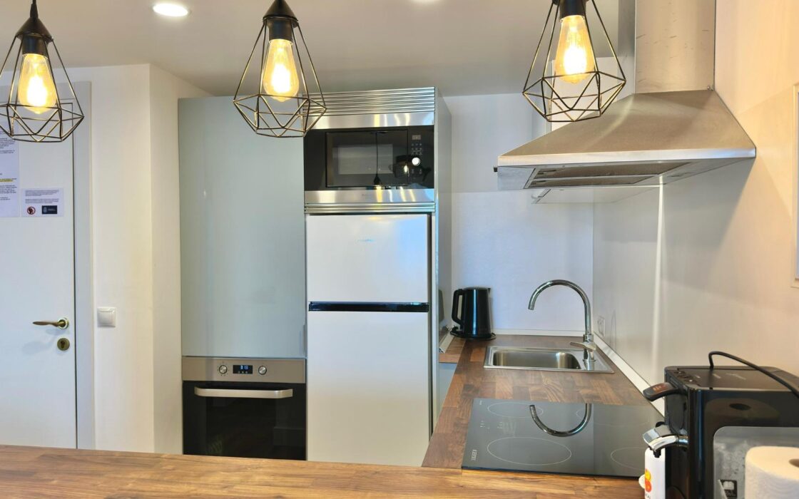 Три квартири в Бенідормі з орендним бізнесом біля моря