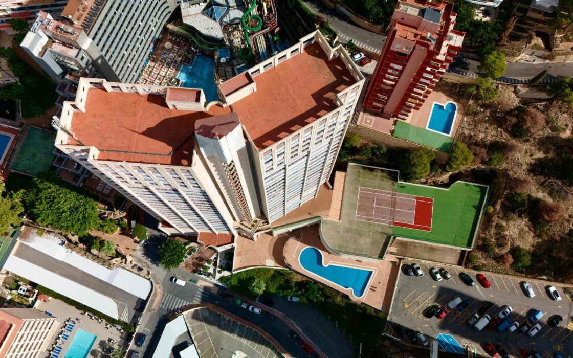 Три квартири в Бенідормі з орендним бізнесом біля моря