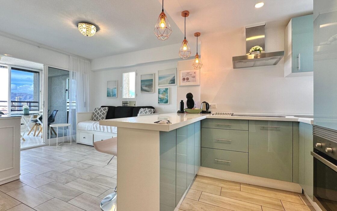 Три квартири в Бенідормі з орендним бізнесом біля моря