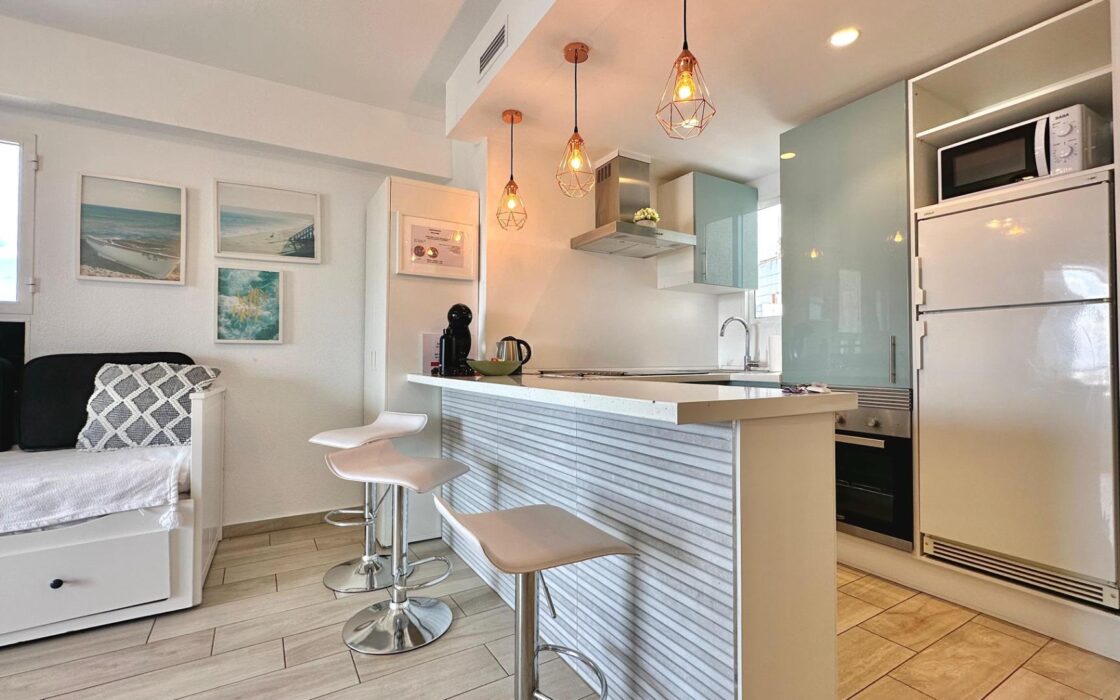 Три квартири в Бенідормі з орендним бізнесом біля моря