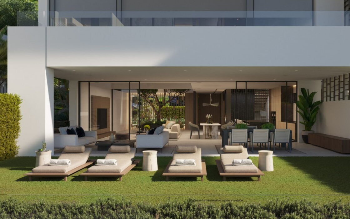 Вилла с террасой и видом на море в Пуэрто-Банусе 445 кв.м