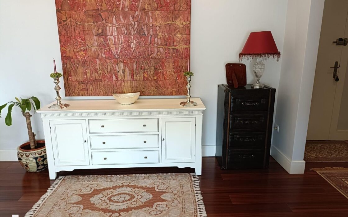 Квартира 85 кв.м в центре Аликанте, 200 м до пляжа