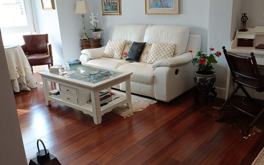 Квартира 85 кв.м в центре Аликанте, 200 м до пляжа