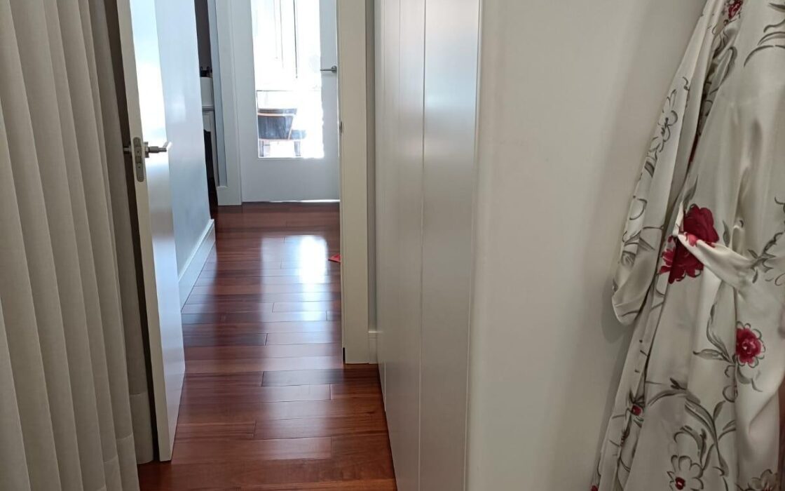 Квартира 85 кв.м в центре Аликанте, 200 м до пляжа