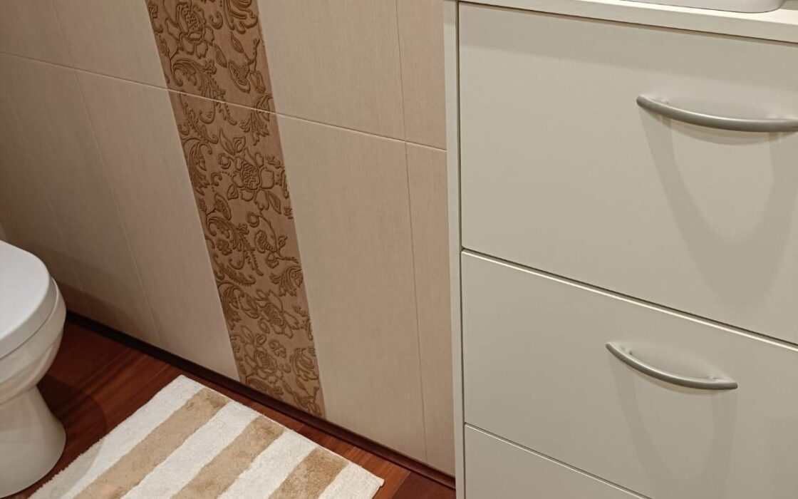 Квартира 85 кв.м в центре Аликанте, 200 м до пляжа