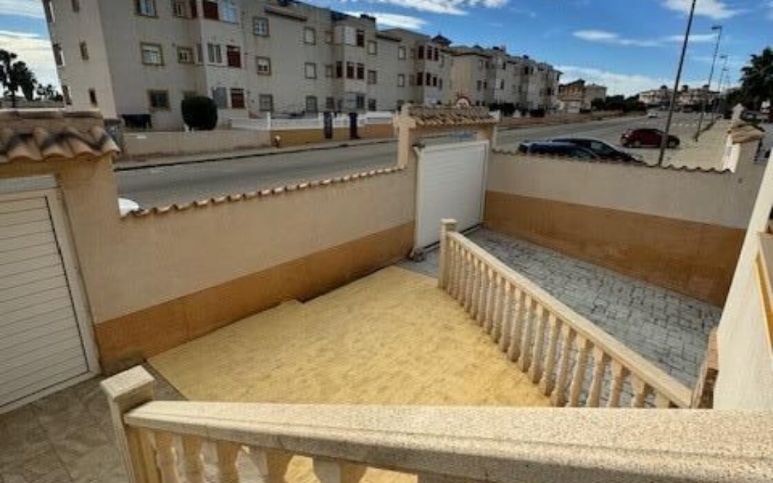 Вилла с видом на море в Ориуэла Коста 123 кв.м.