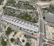 Отдельная вилла с бассейном в Финестрате 141 кв.м у гольфа