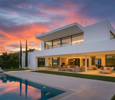 Вілла на Золотій Мілі в Марбельї з терасою 1200 кв.м