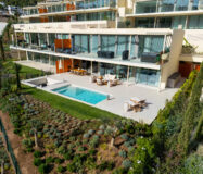 Новая квартира у моря с 3 спальнями в Reserva del Higuerón 130 кв.м