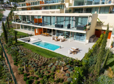 Новая квартира у моря с 3 спальнями в Reserva del Higuerón 130 кв.м