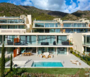 Новая квартира у моря с 3 спальнями в Reserva del Higuerón 130 кв.м