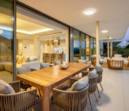 Новая квартира у моря с 3 спальнями в Reserva del Higuerón 130 кв.м