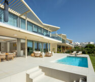 Новая квартира у моря с 3 спальнями в Reserva del Higuerón 130 кв.м