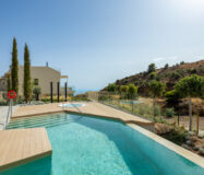 Новая квартира у моря с 3 спальнями в Reserva del Higuerón 130 кв.м