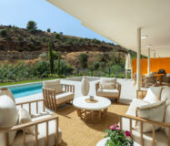 Новая квартира у моря с 3 спальнями в Reserva del Higuerón 130 кв.м