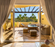 Стильна квартира з терасою в Касарес-Плайя 102 кв.м.