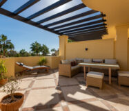 Стильна квартира з терасою в Касарес-Плайя 102 кв.м.