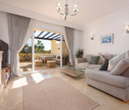 Стильна квартира з терасою в Касарес-Плайя 102 кв.м.