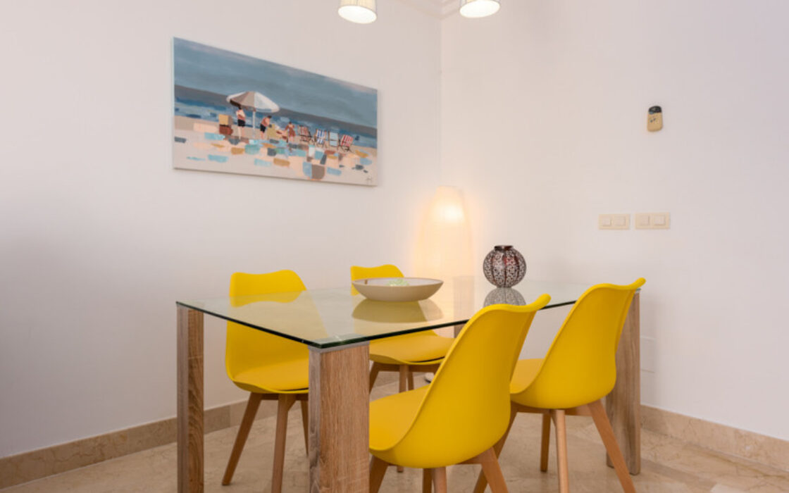 Стильна квартира з терасою в Касарес-Плайя 102 кв.м.