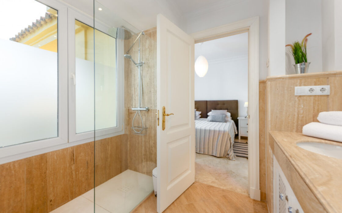 Стильна квартира з терасою в Касарес-Плайя 102 кв.м.