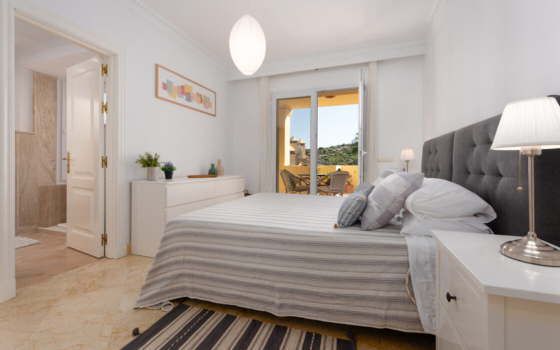 Стильна квартира з терасою в Касарес-Плайя 102 кв.м.