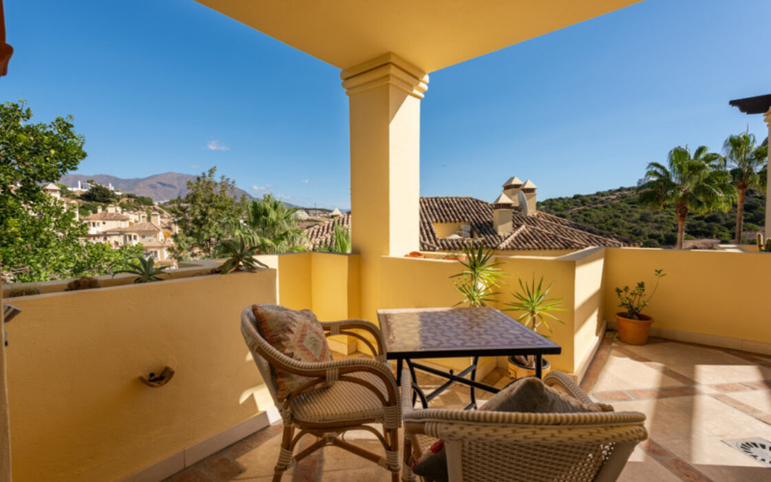 Стильна квартира з терасою в Касарес-Плайя 102 кв.м.