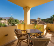 Стильна квартира з терасою в Касарес-Плайя 102 кв.м.